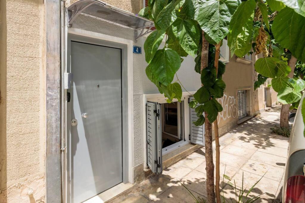 Hilton Area Brand New Comfortable Apartment Athene Buitenkant foto